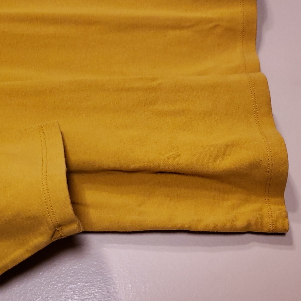 🔥$5 Plus Size Shirt - Picture 3 of 4